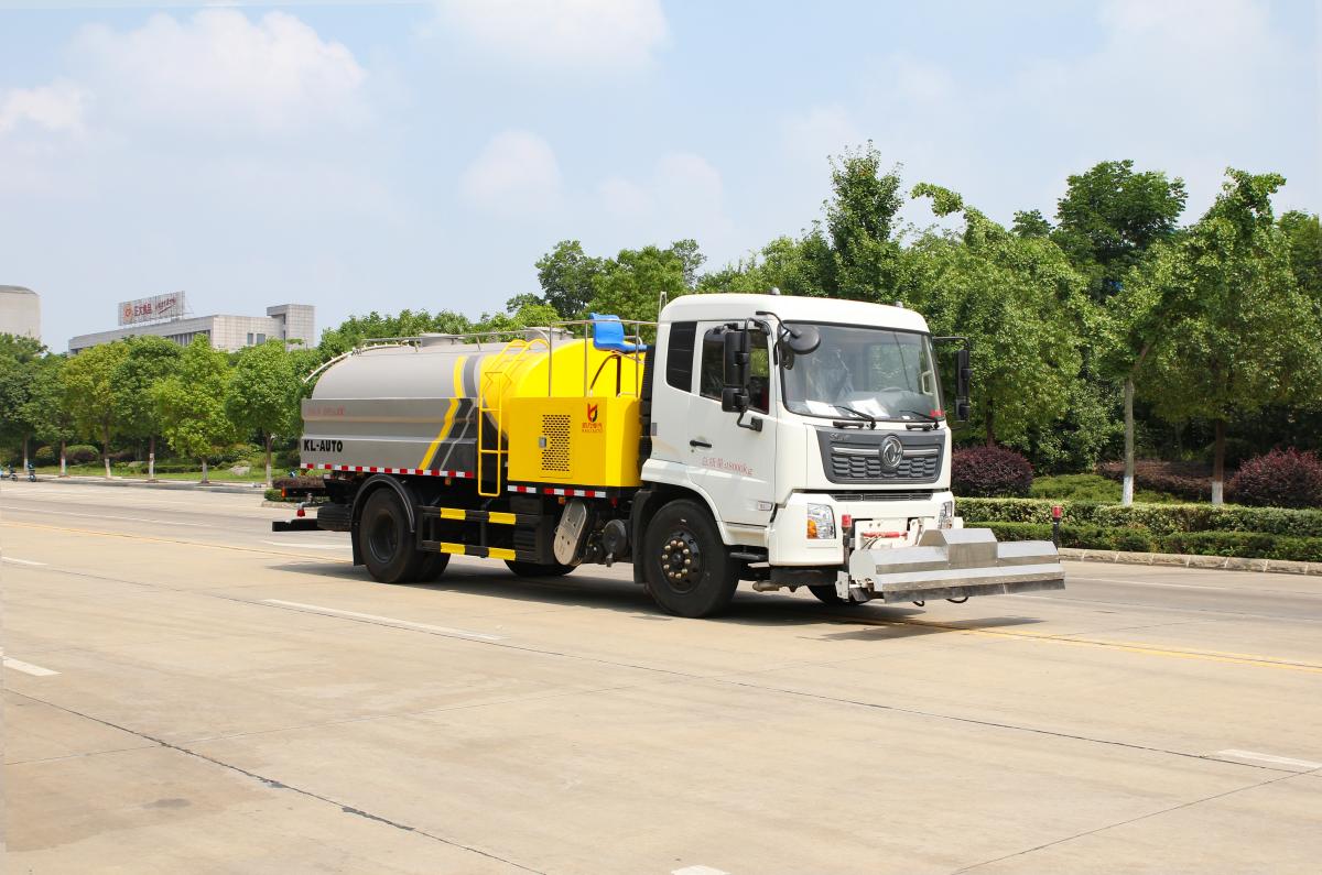 東風(fēng)天錦道路清洗車